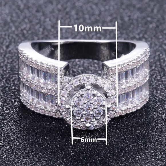 Luxury Sterling Silver Wedding Diamonds Ring - Picture 6 of 6